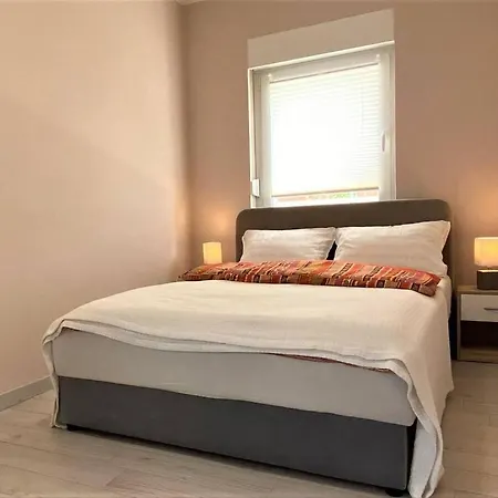 Maduna 1 Apartment