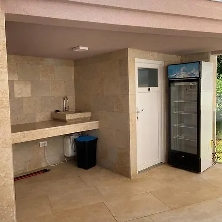 Maduna 1 Apartment Kastel